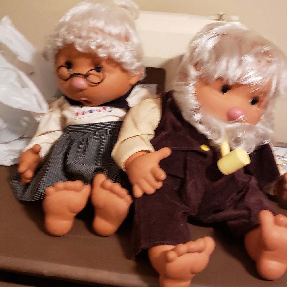 Old man and woman dolls